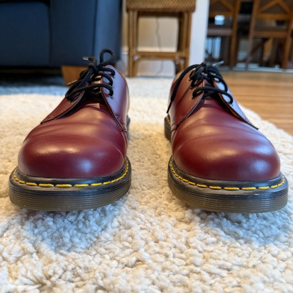 1461 Smooth Leather Dr. Martens Oxford Shoes - Picture 5 of 9